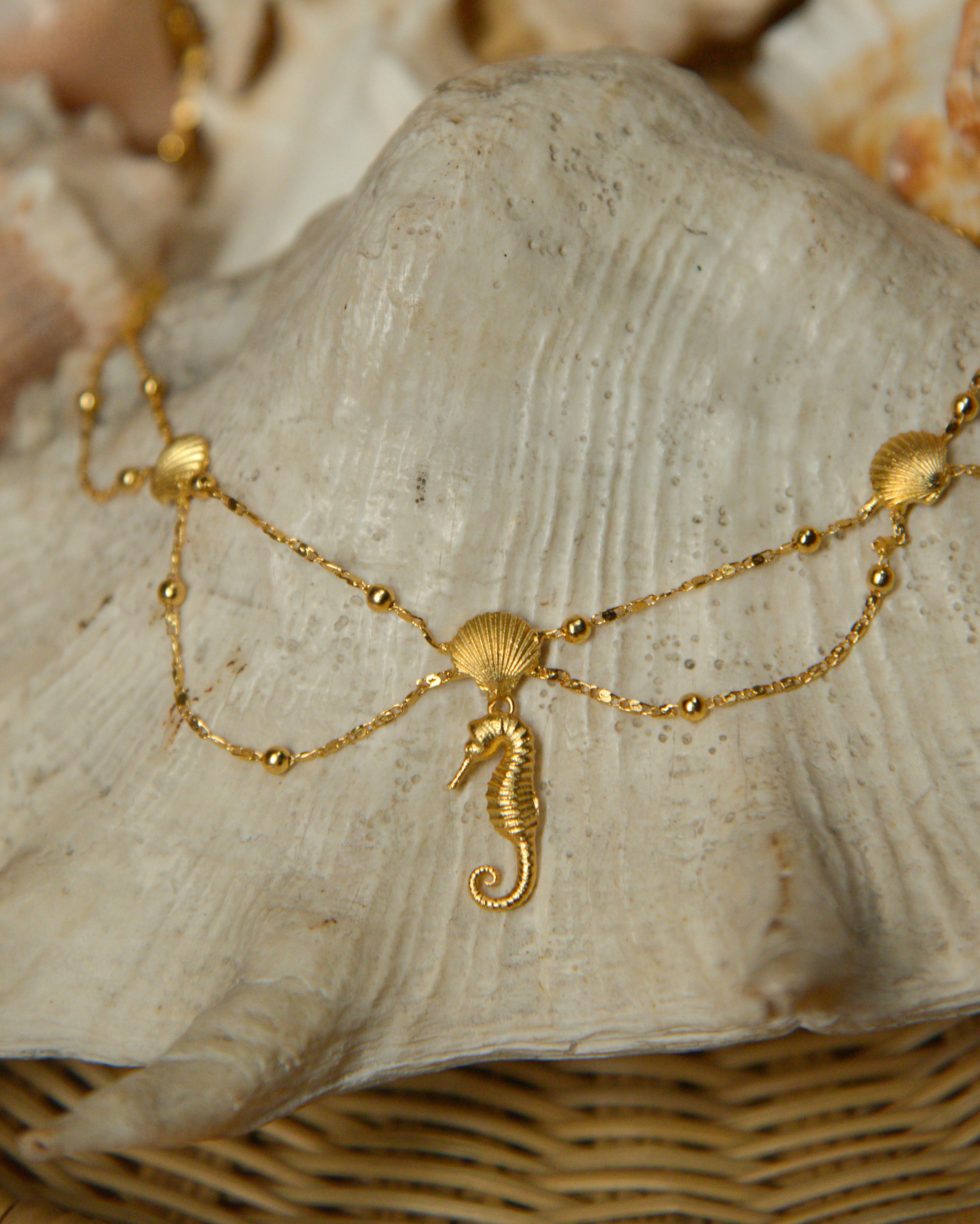 Shell-Seahorse Necklace