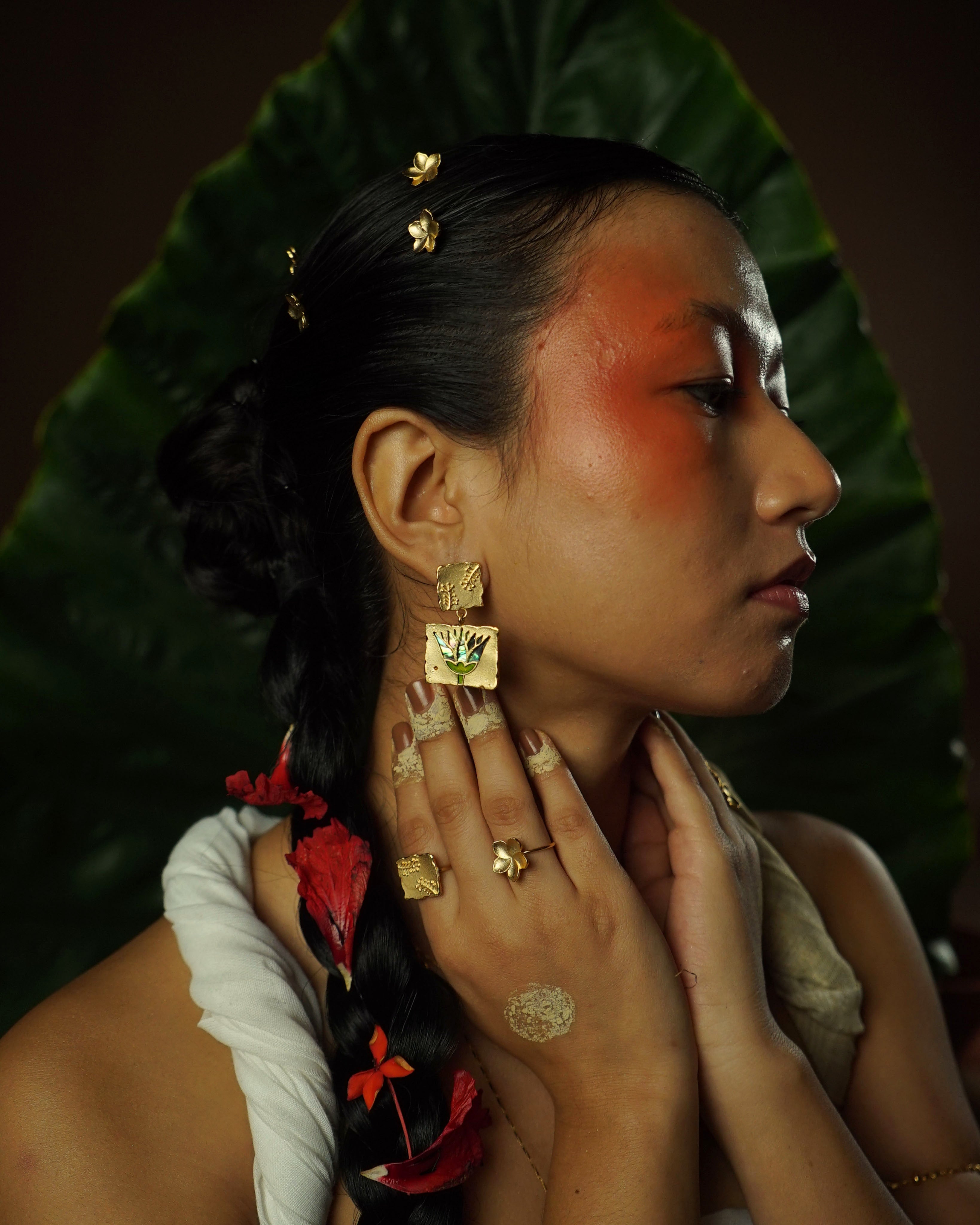Tora Necklace