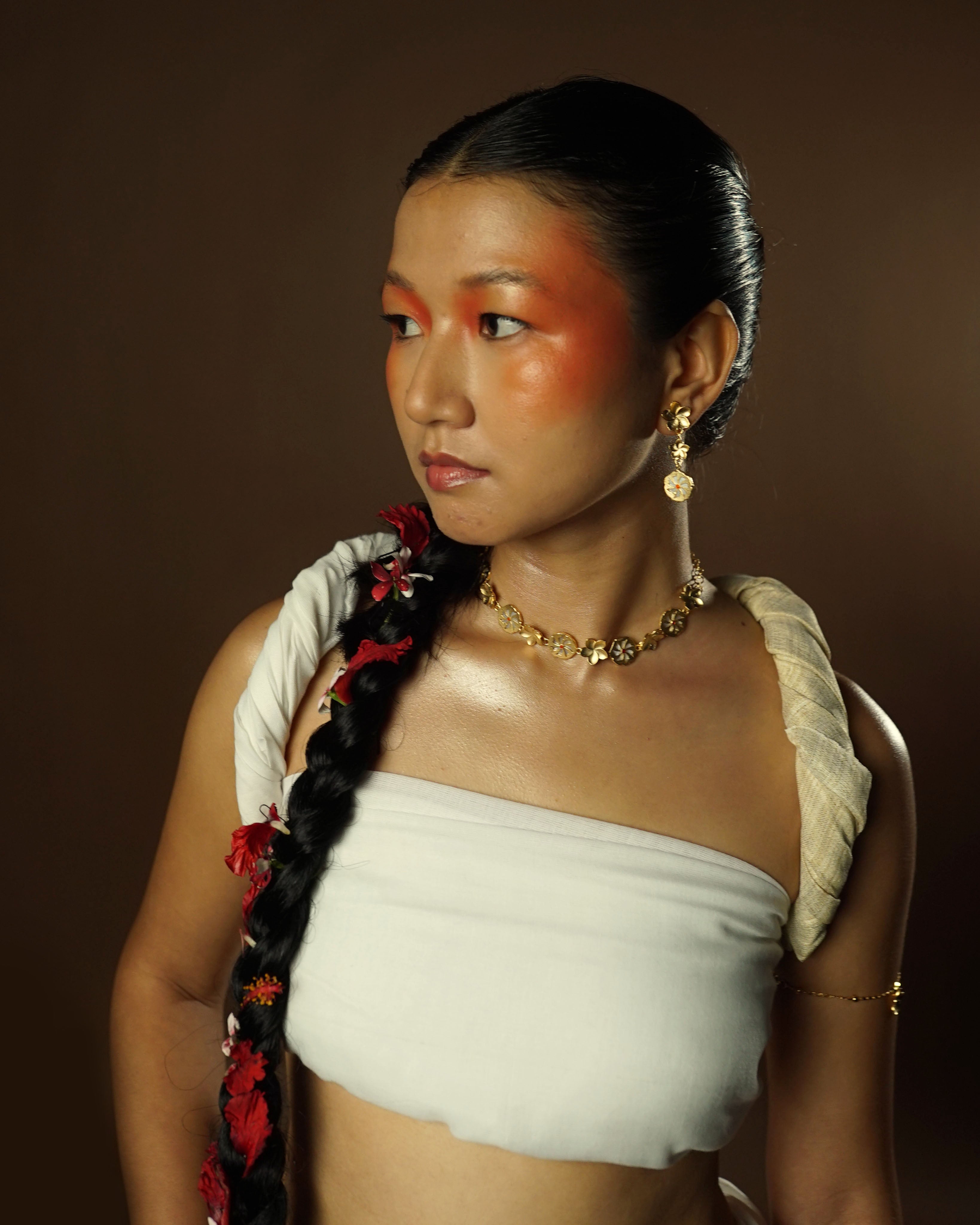 Tora Choker