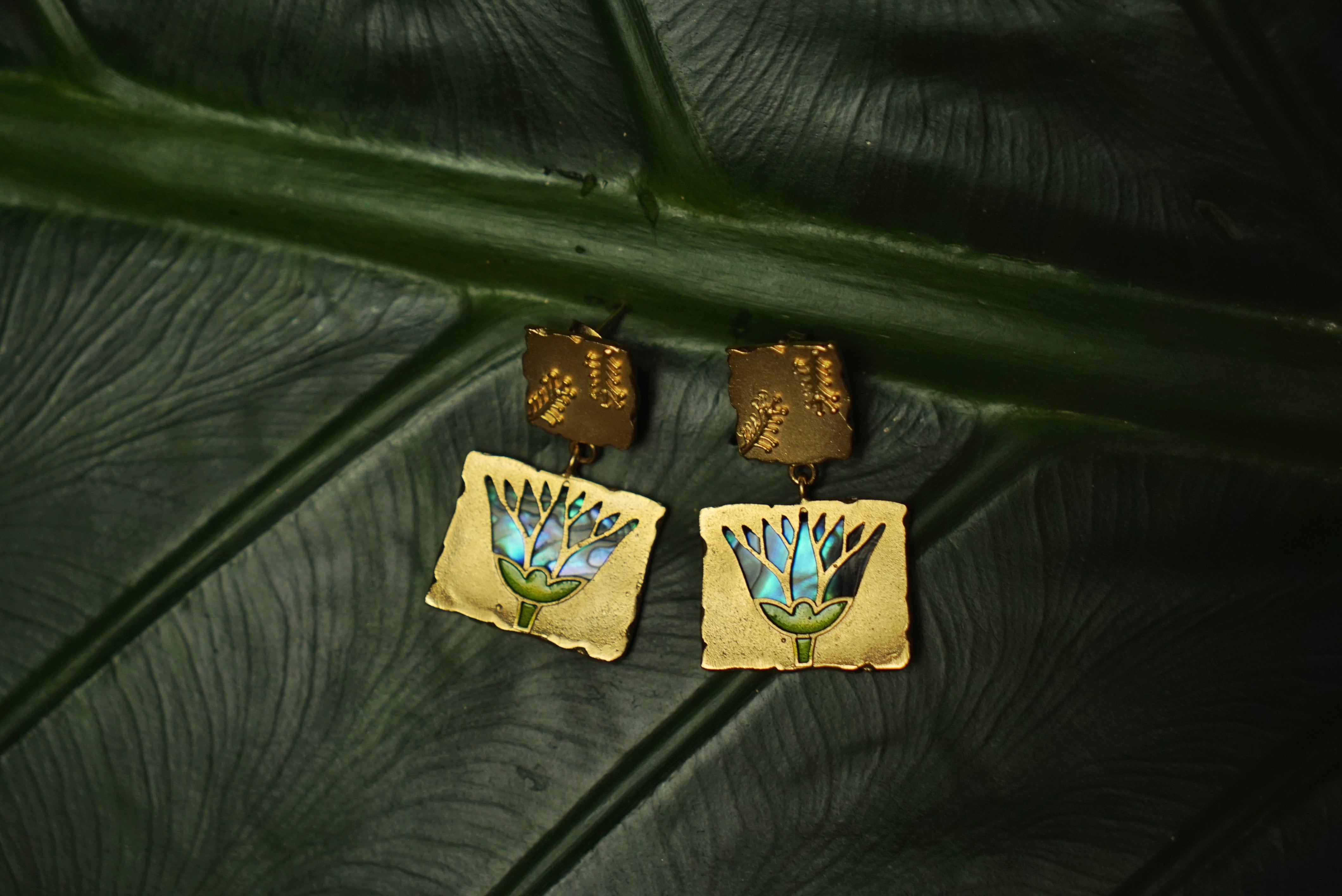 Tora Necklace