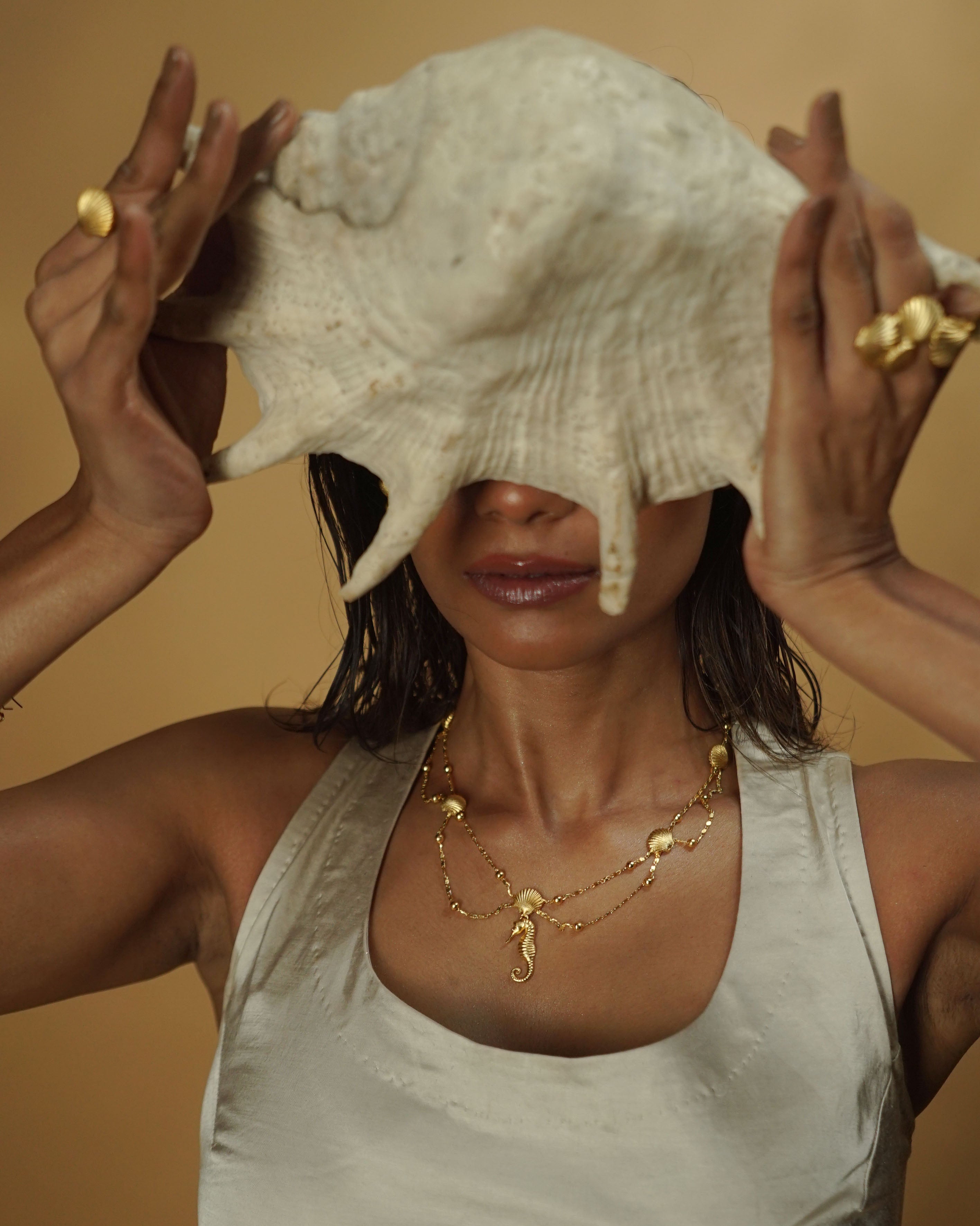 Shell-Seahorse Necklace