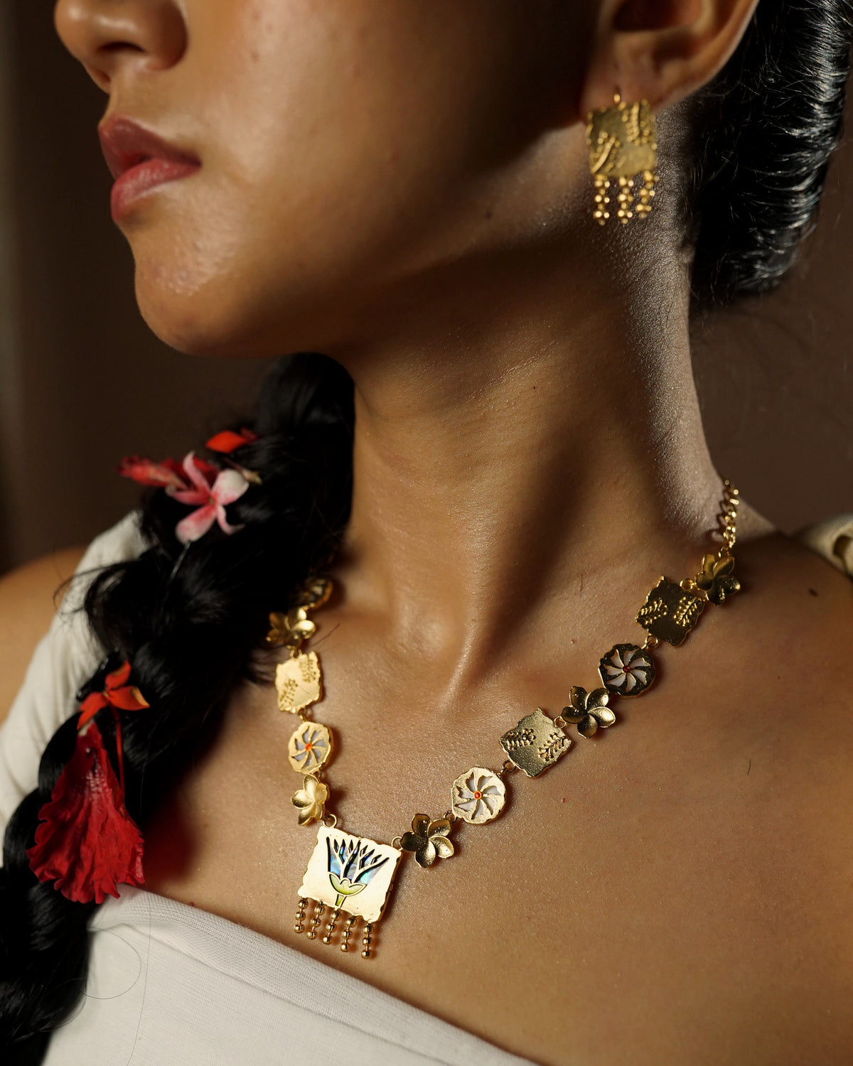 Tora Necklace